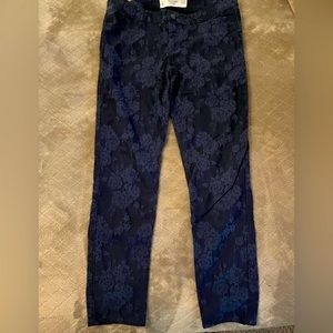 Denim 👖Abercrombie &Fitch floral jacquard denim size 30